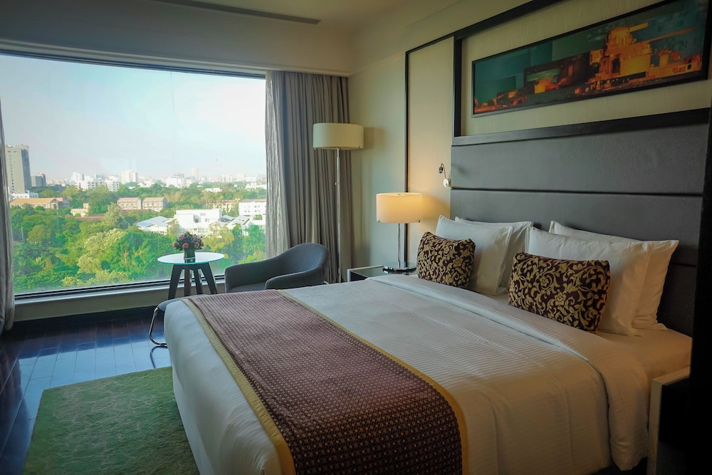Standard Room, 1 King Bed - Photo 1