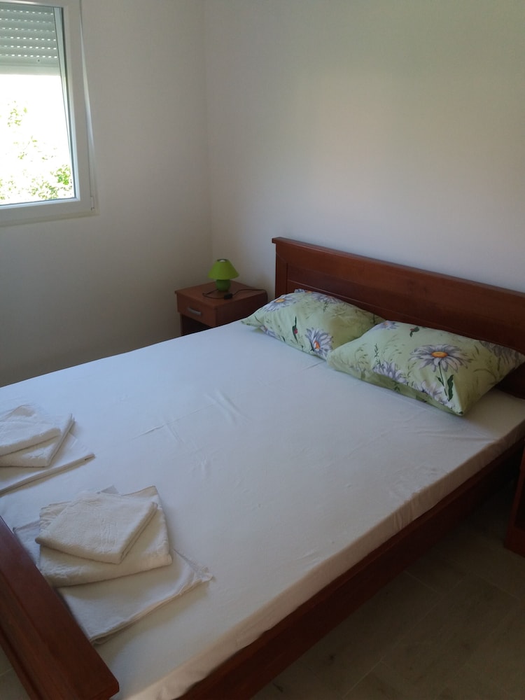 Standard Apartment, 2 Bedrooms, Balcony, Sea View photo 2