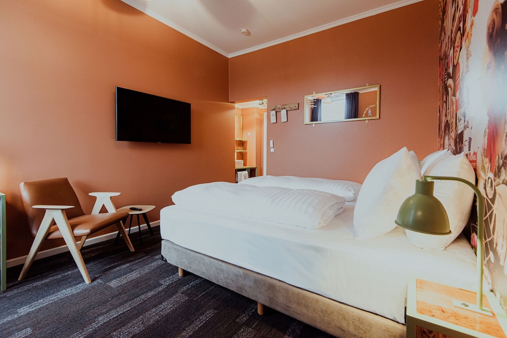 Double Room - Photo 7