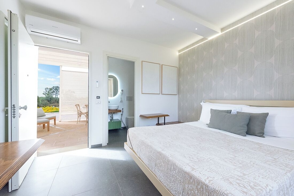 Comfort Room, Kitchenette