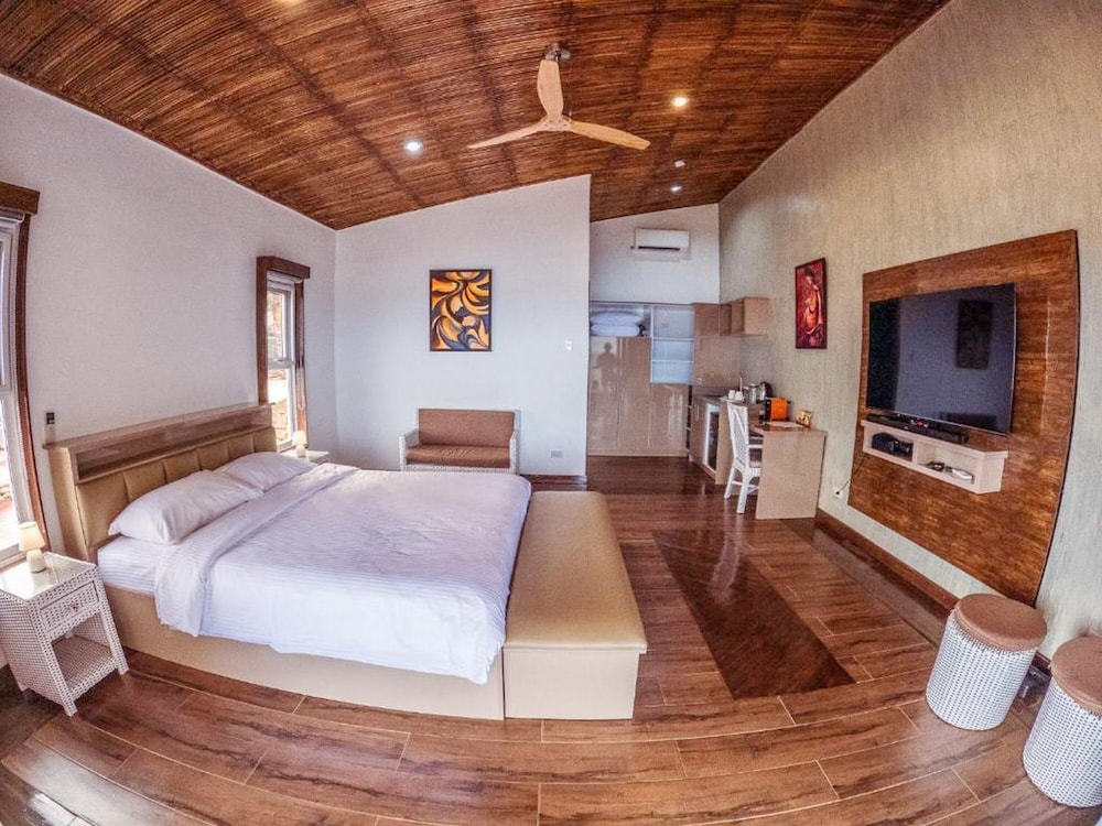 Executive Villa - Photo 1