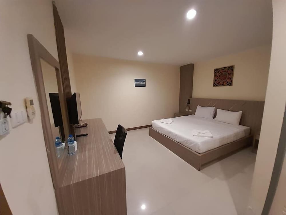 Standard Double Room - Photo 7