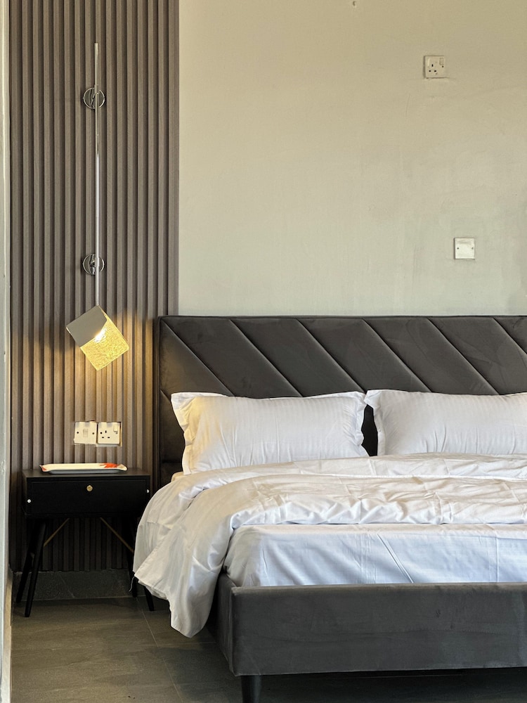 Executive Suite, Balcony, City View photo 3