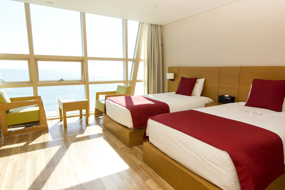 Deluxe Twin Room, Sea View photo 2