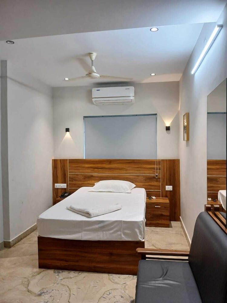 Single BedRoom Ac