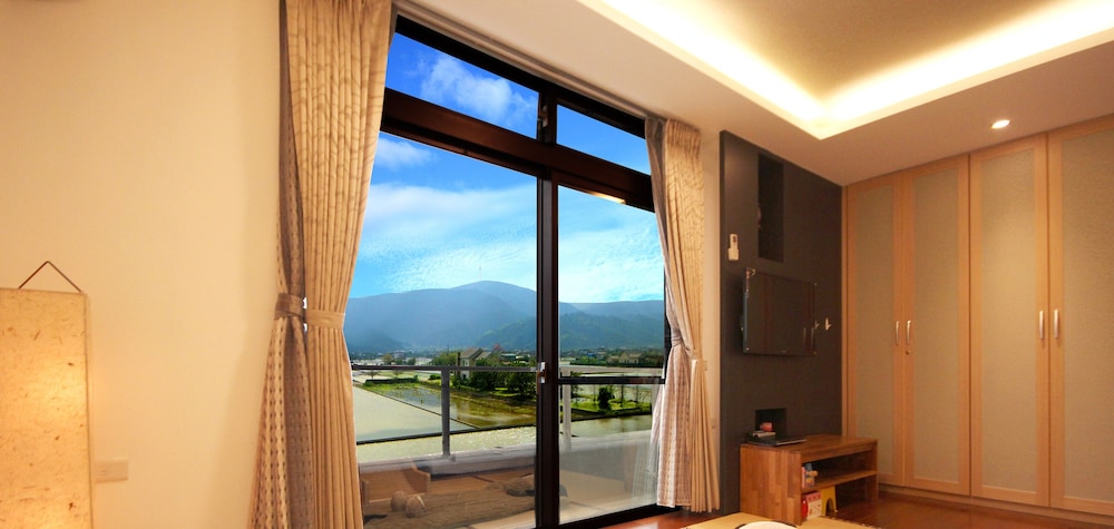 Family Room, 2 Double Beds, Balcony, Tower photo 3