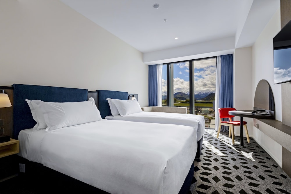 Standard Room, Multiple Beds, Mountain View - Photo 1