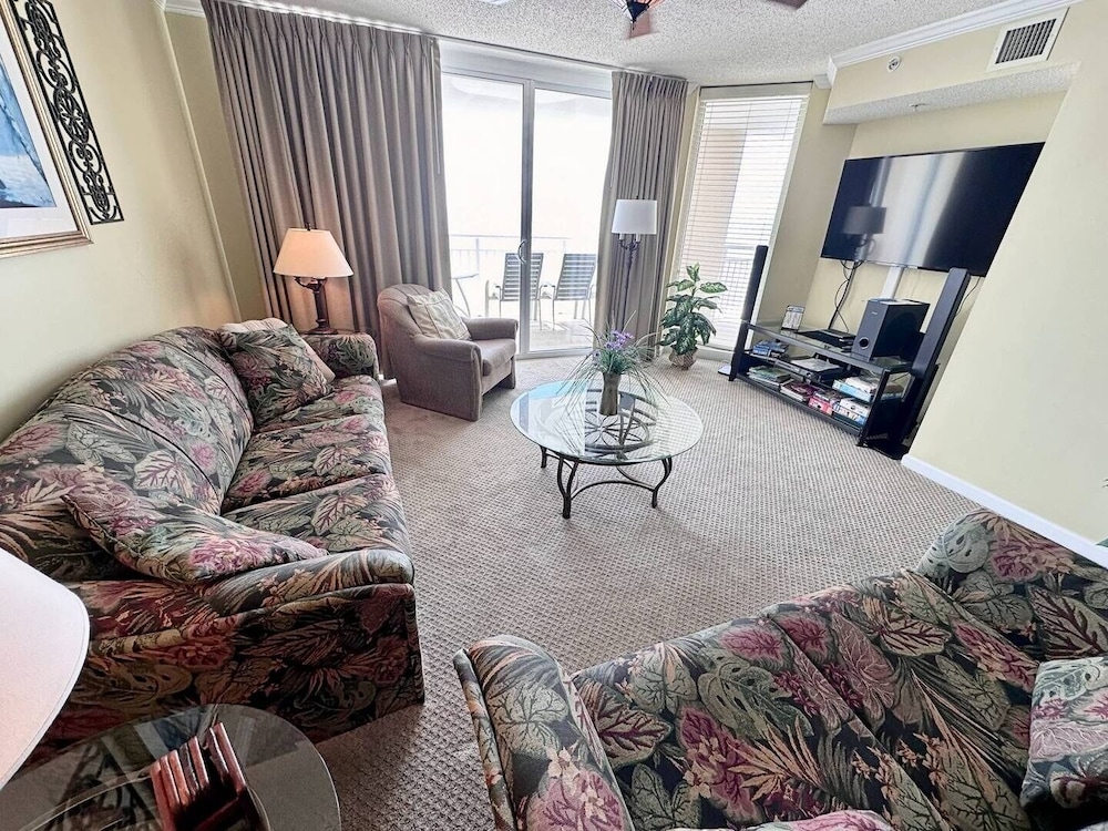 Condo, 2 Bedrooms
