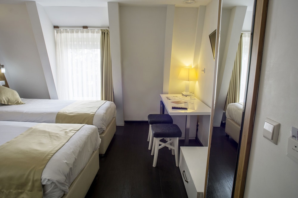 Double Room Single Use, 1 Twin Bed photo 3