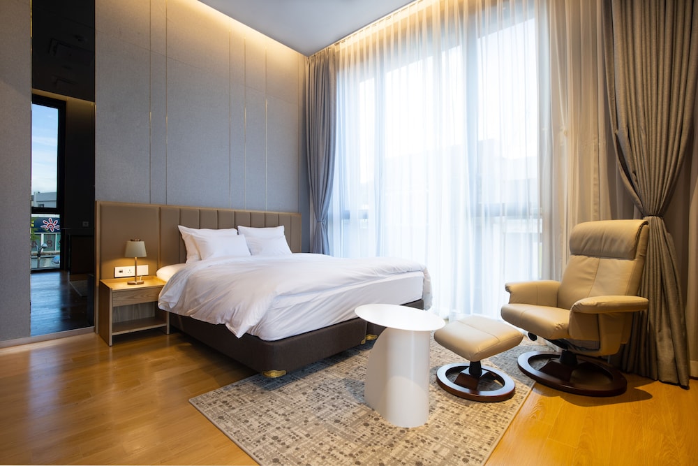 Suite Double Room - Photo 1