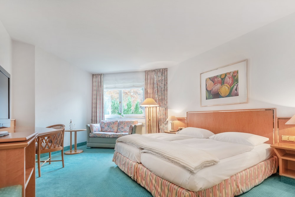 Standard Double or Twin Room, Multiple Beds - Photo 2