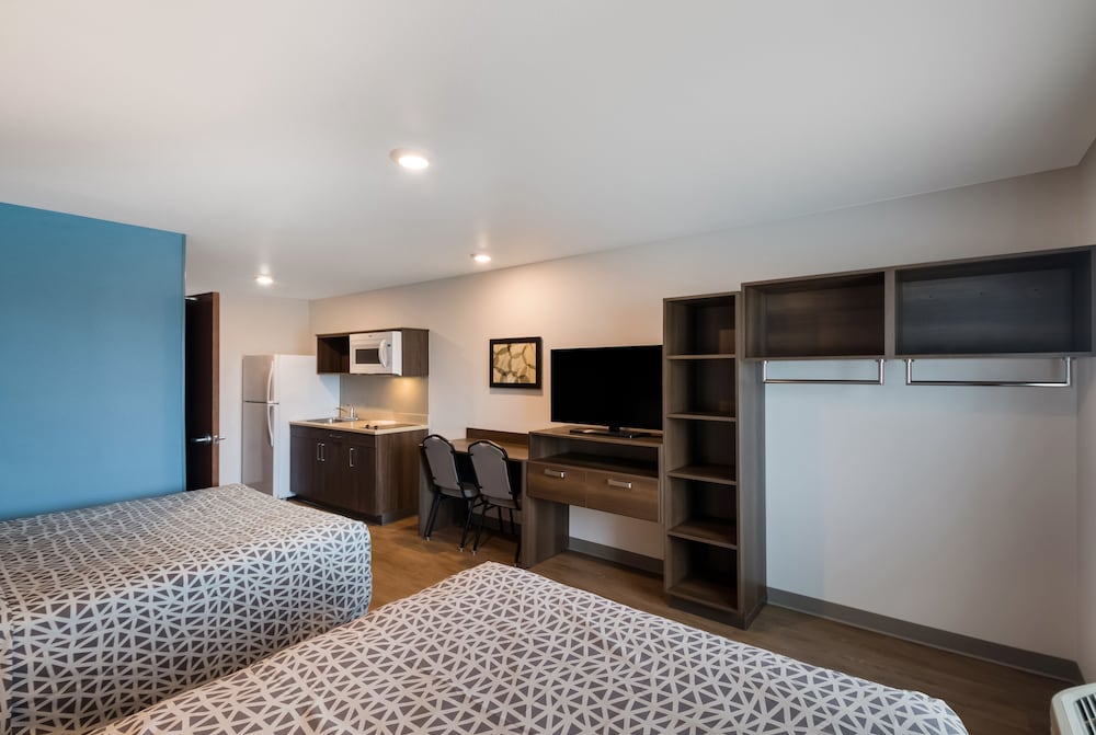 Room, 1 Queen Bed, Non Smoking - Photo 4