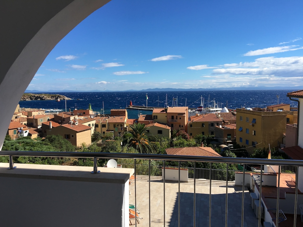 Double Room, Balcony, Sea View photo 2