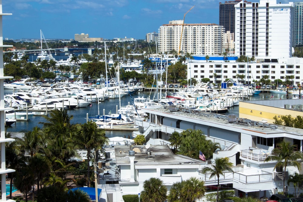 Room, 2 Double Beds, Marina View, Tower