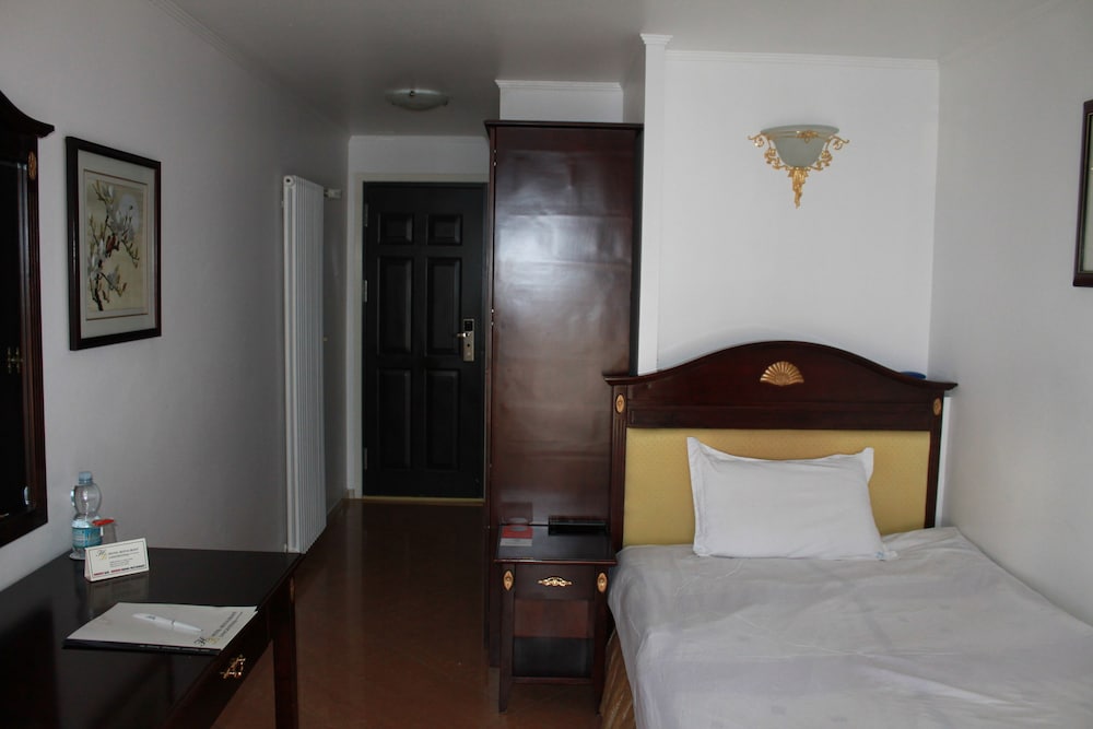 Single Room photo 2