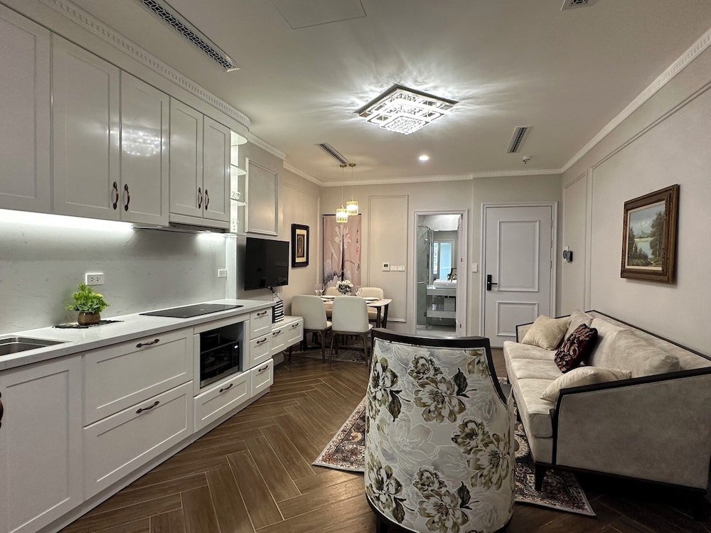 Superior Apartment, 2 Bedrooms, City View