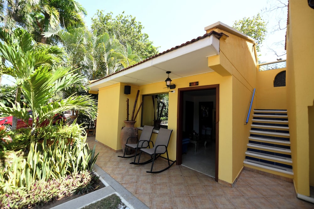 Family Quadruple Room, 2 Double Beds, Garden View photo 3