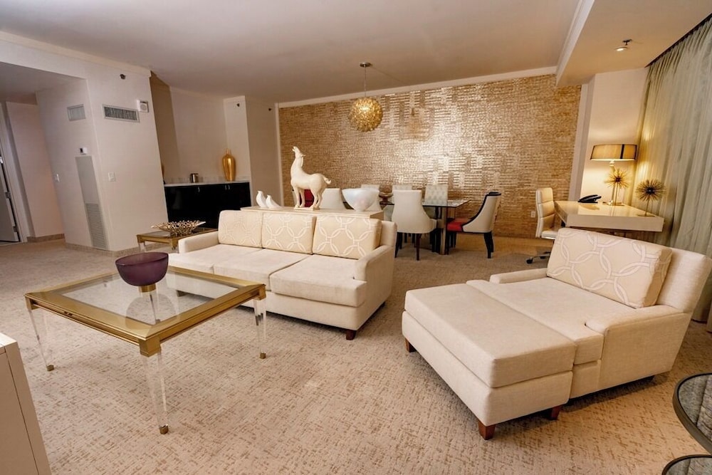 Luxury Penthouse photo 1