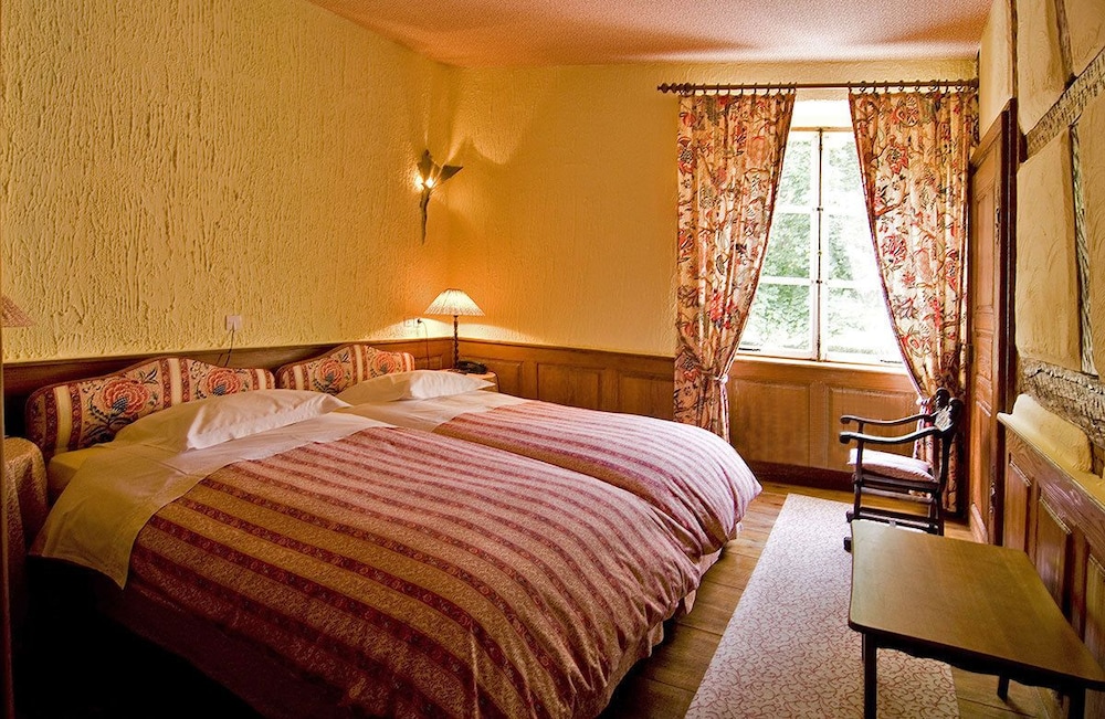 Superior Twin Room, Bathtub