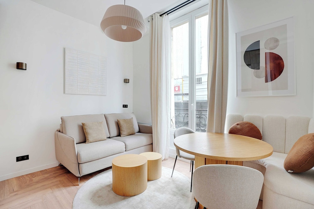 Apartment photo 1