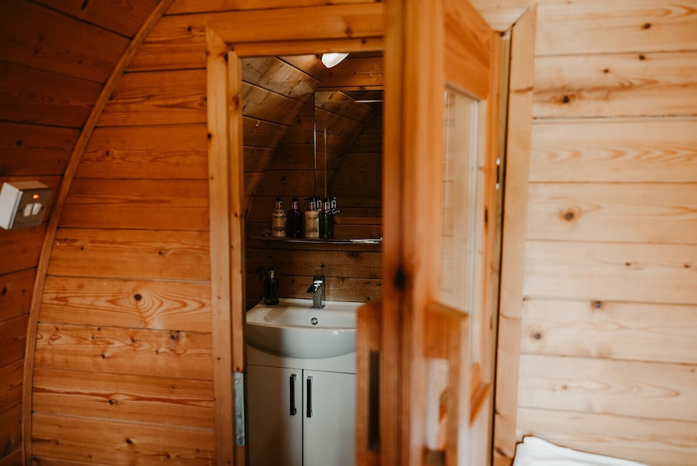 Standard Cabin, Ensuite (Double Glamping Pod ) - Photo 3