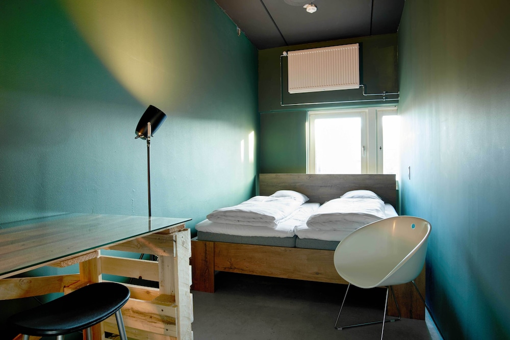 Urban Camper Hostel & Bar — photo 44