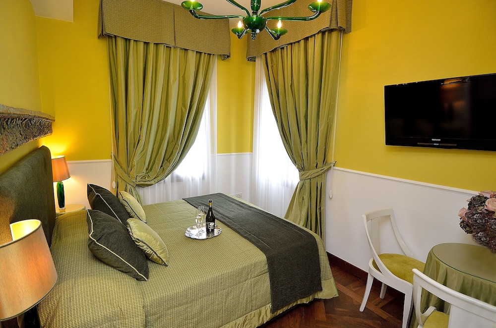 Classic Double Room photo 1