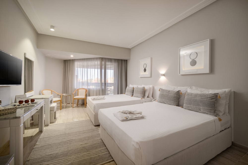 Superior Suite (Family)