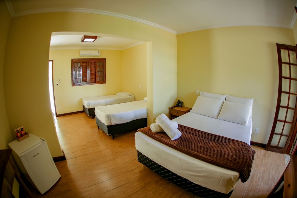 Hotel Pomar - APT AR CONDICIONADO (600m distância) photo 1
