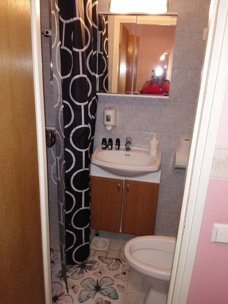 Economy Room photo 2