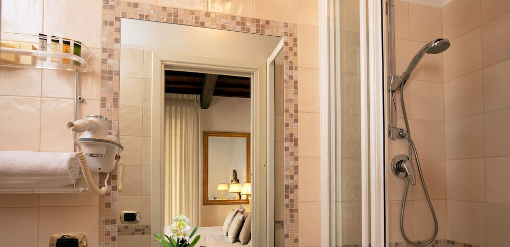 Superior Apartment with Sauna - Via della Croce 14 thumbnail 6