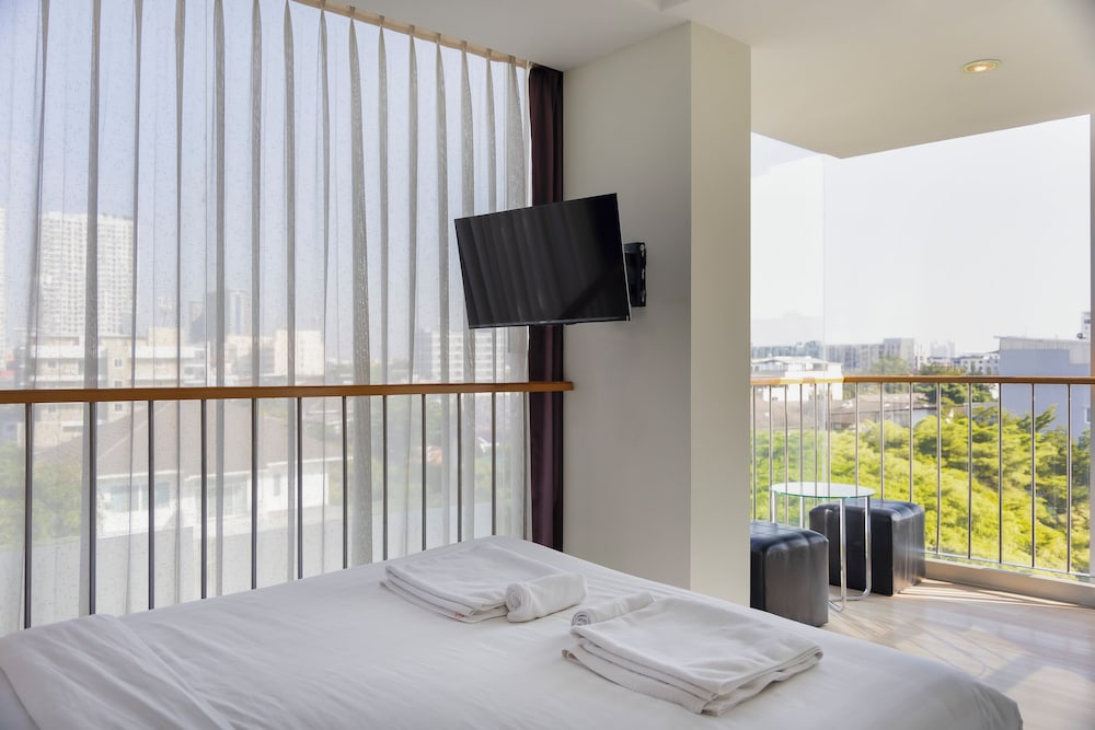 Deluxe Double Room, Non Smoking, City View photo 1
