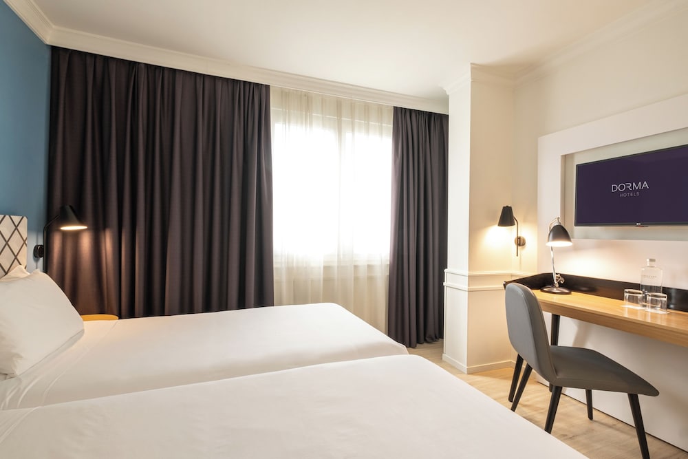 Deluxe Room, Connecting Rooms