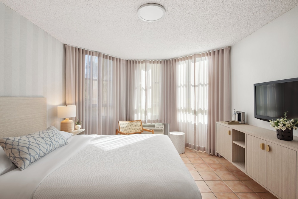 Standard Queen Room - Photo 1