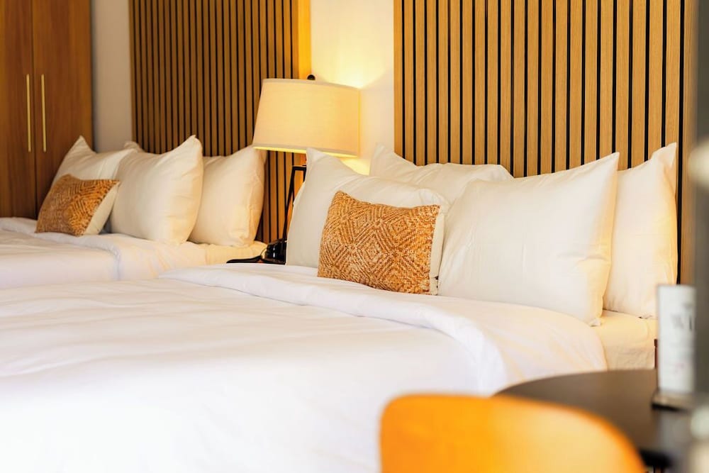 Signature Room, 2 Queen Beds photo 1
