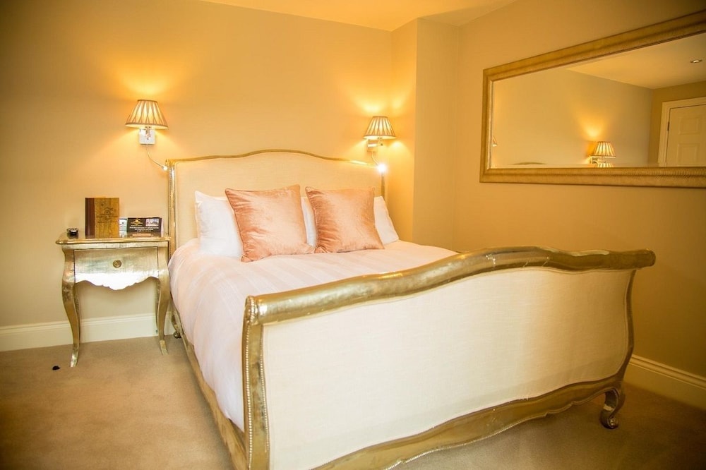 Studio, 1 Bedroom (Chelsea)