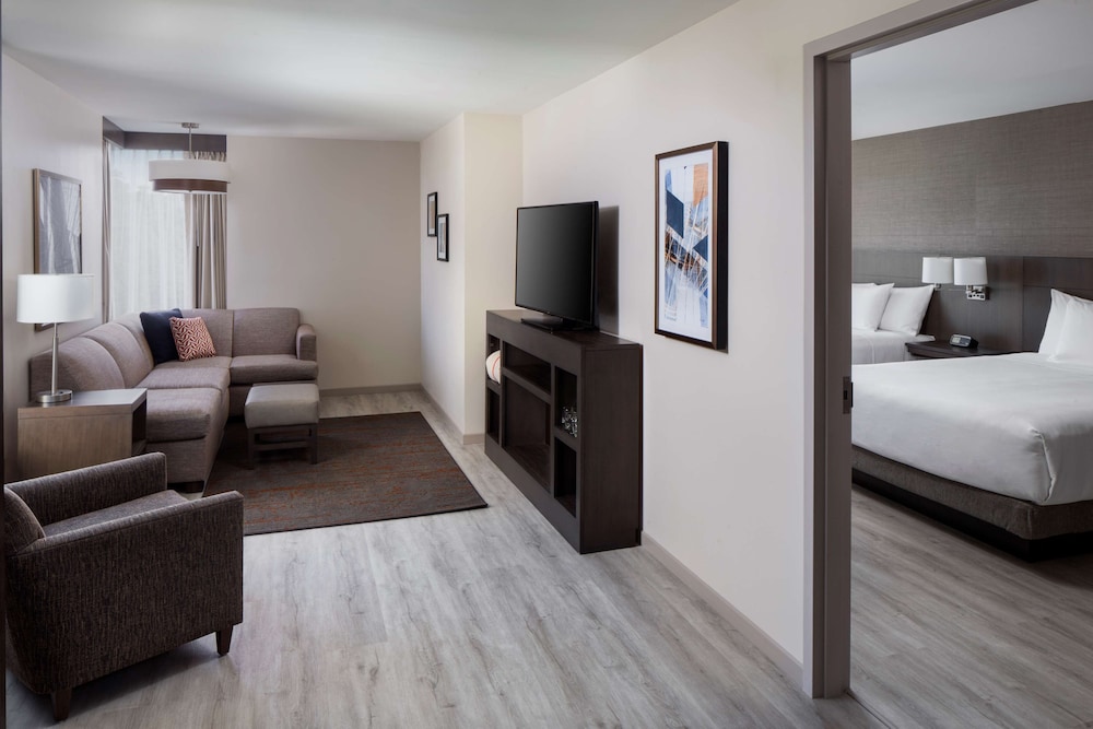 Suite, Multiple Beds - Photo 3