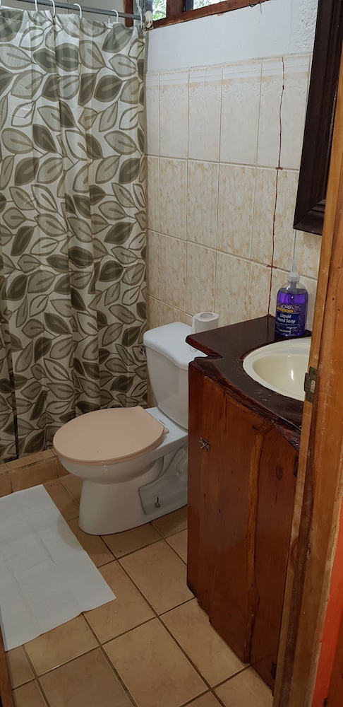 Habitacion #5, quintuple con bano privado photo 2