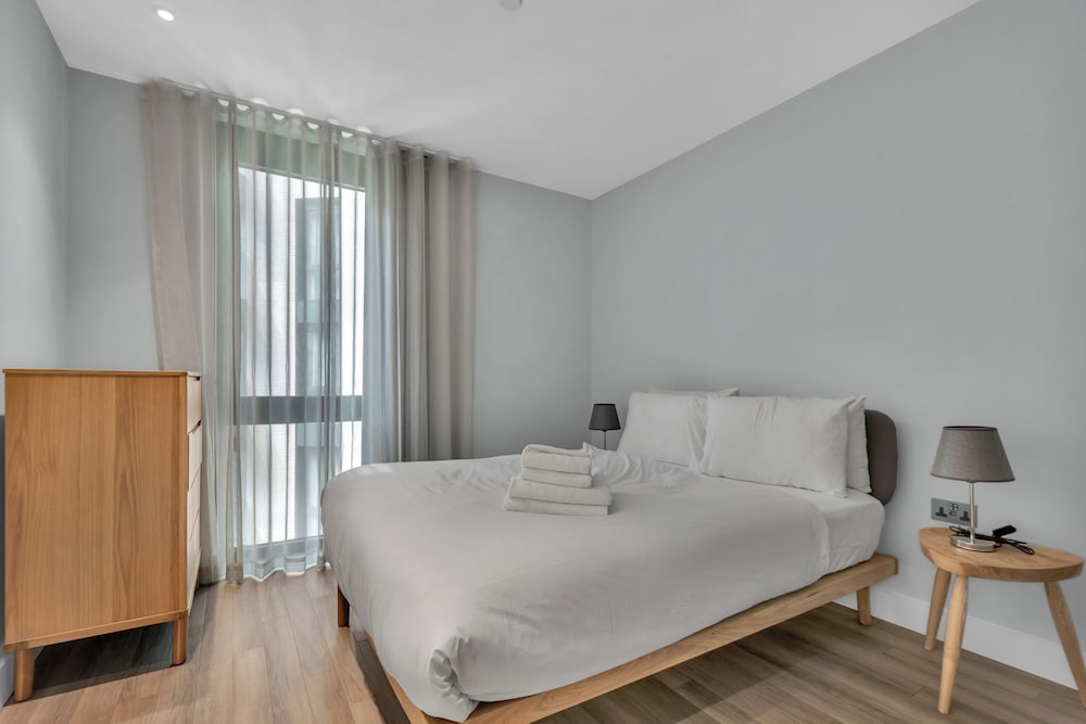 Deluxe Apartment, 2 Bedrooms, Kitchenette, City View photo 2
