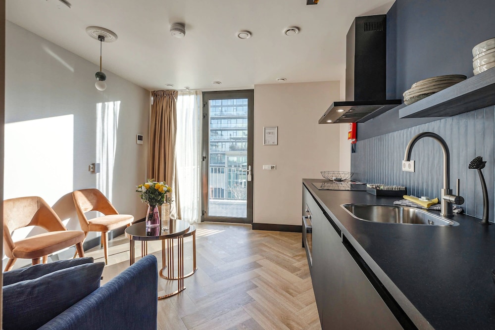 Apartment, 1 Bedroom, Non Smoking, Kitchen photo 1
