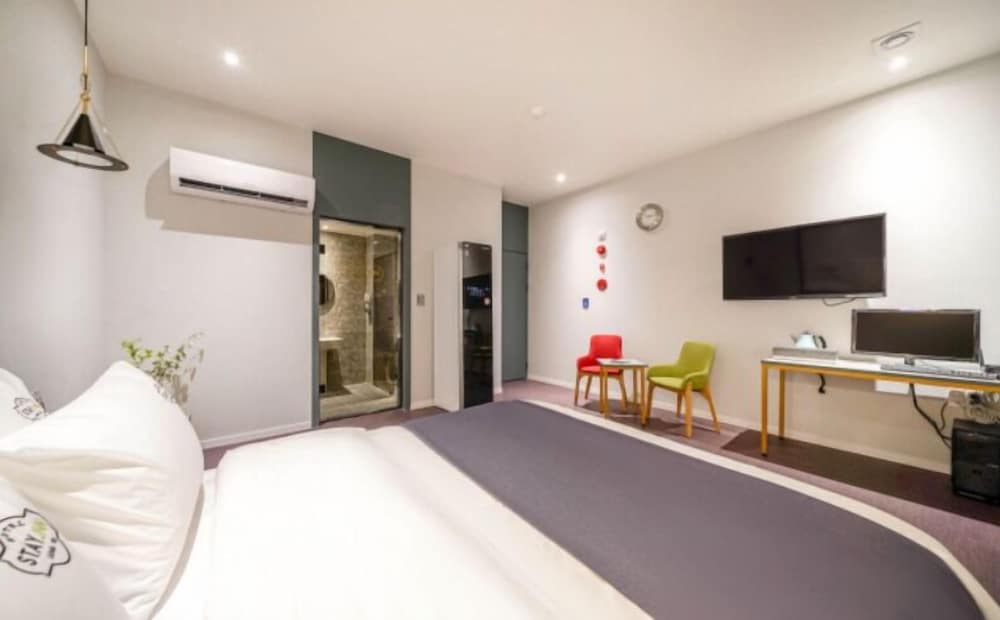 Standard Double Room - Photo 3