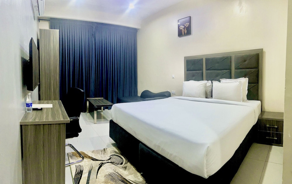 Deluxe Room - Photo 3