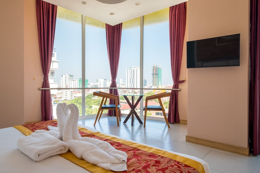 Large Double Room with City View