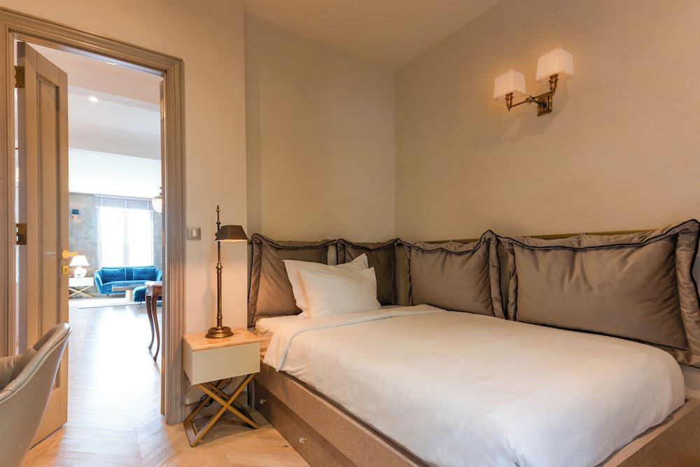 Design Sea View & Loggia, Three Bedroom Apartment, photo 6