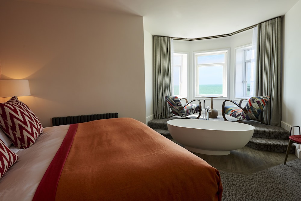 Suite, Sea View, Corner - Photo 1