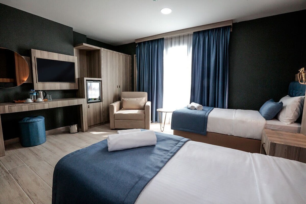 Economy Triple Room, 1 Bedroom, Smoking photo 1