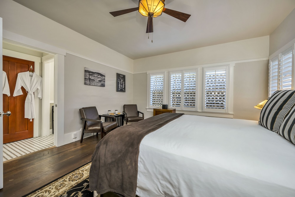 Luxury Suite photo 3