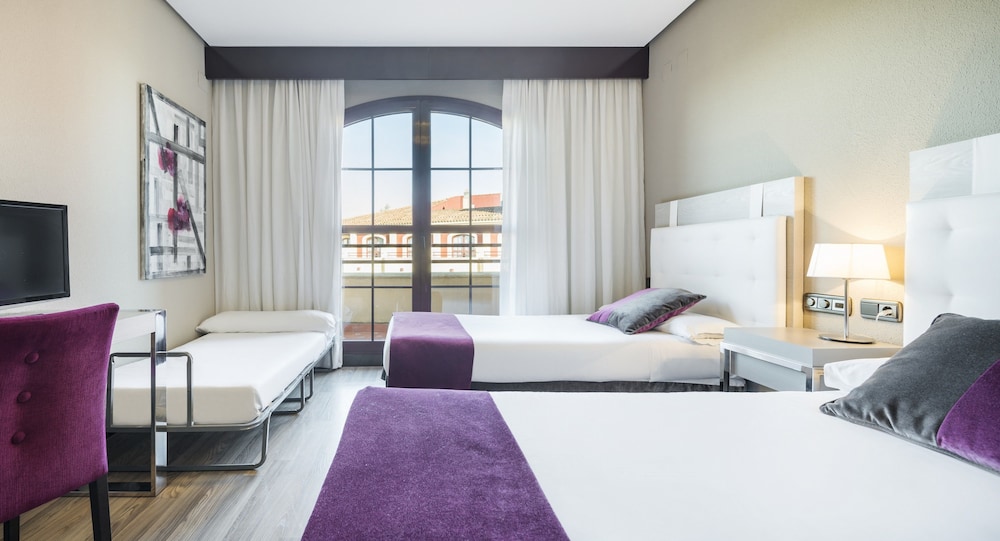 Triple Room, 2 adults and 1 child - Photo 3