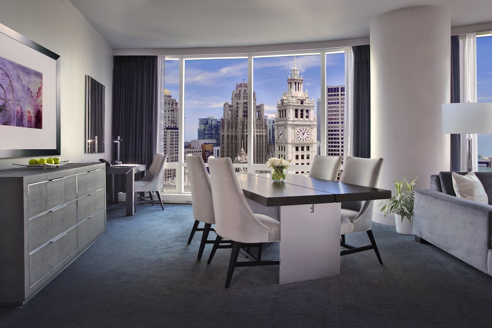 Deluxe Suite, 1 Bedroom, Lake View (Grand)