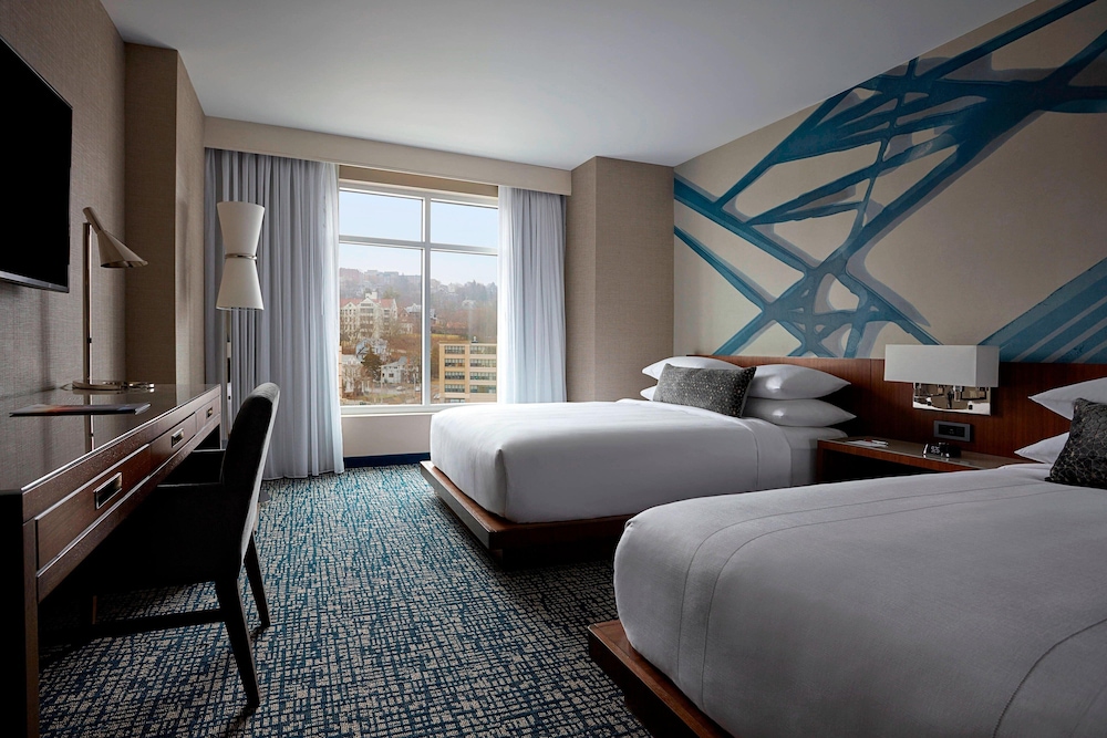 Deluxe Room, 2 Queen Beds at Ithaca Marriott Downtown on the Commons in Ithaca